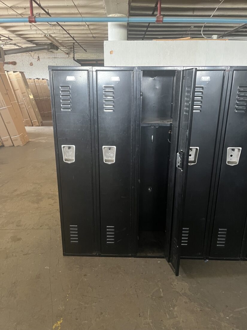 Single Tier, Used Locker